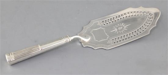 A George III silver fish slice, 30.7cm.